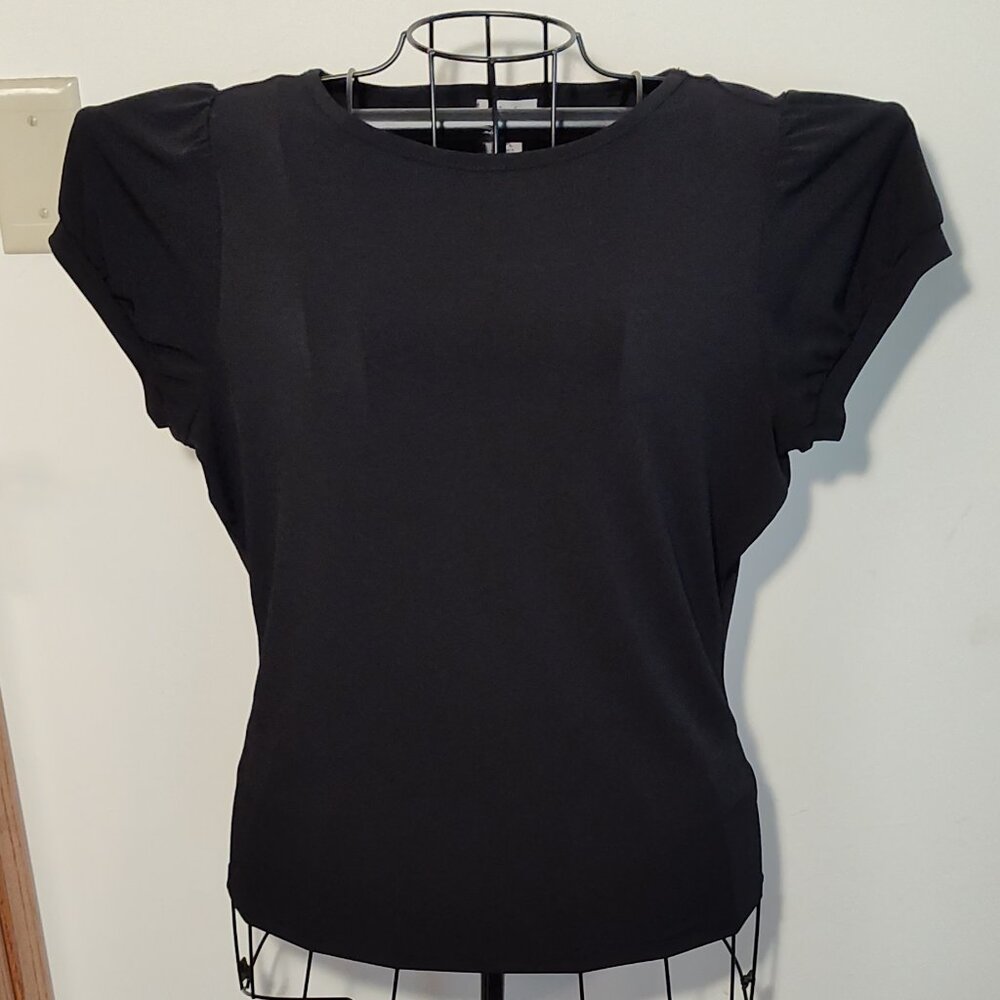 Worthington black petite stretch short sleeve top, excellent used con., size LP